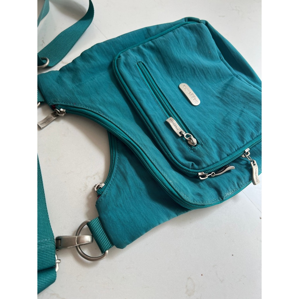 Baggallini Teal Nylon Crossbody Bag with Pink Lining and Adjustable Strap - Picture 4 of 8